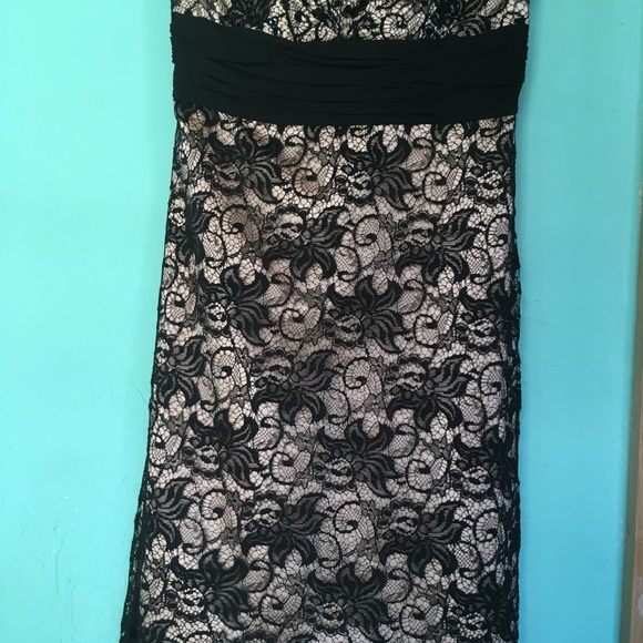 Dress - Picture 5 of 6